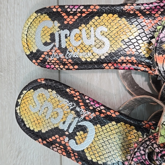 Circus By Sam Edelman "LIKE New"Canyon Colorful Women's Sandals Flats Shoes 9M - Picture 4 of 10